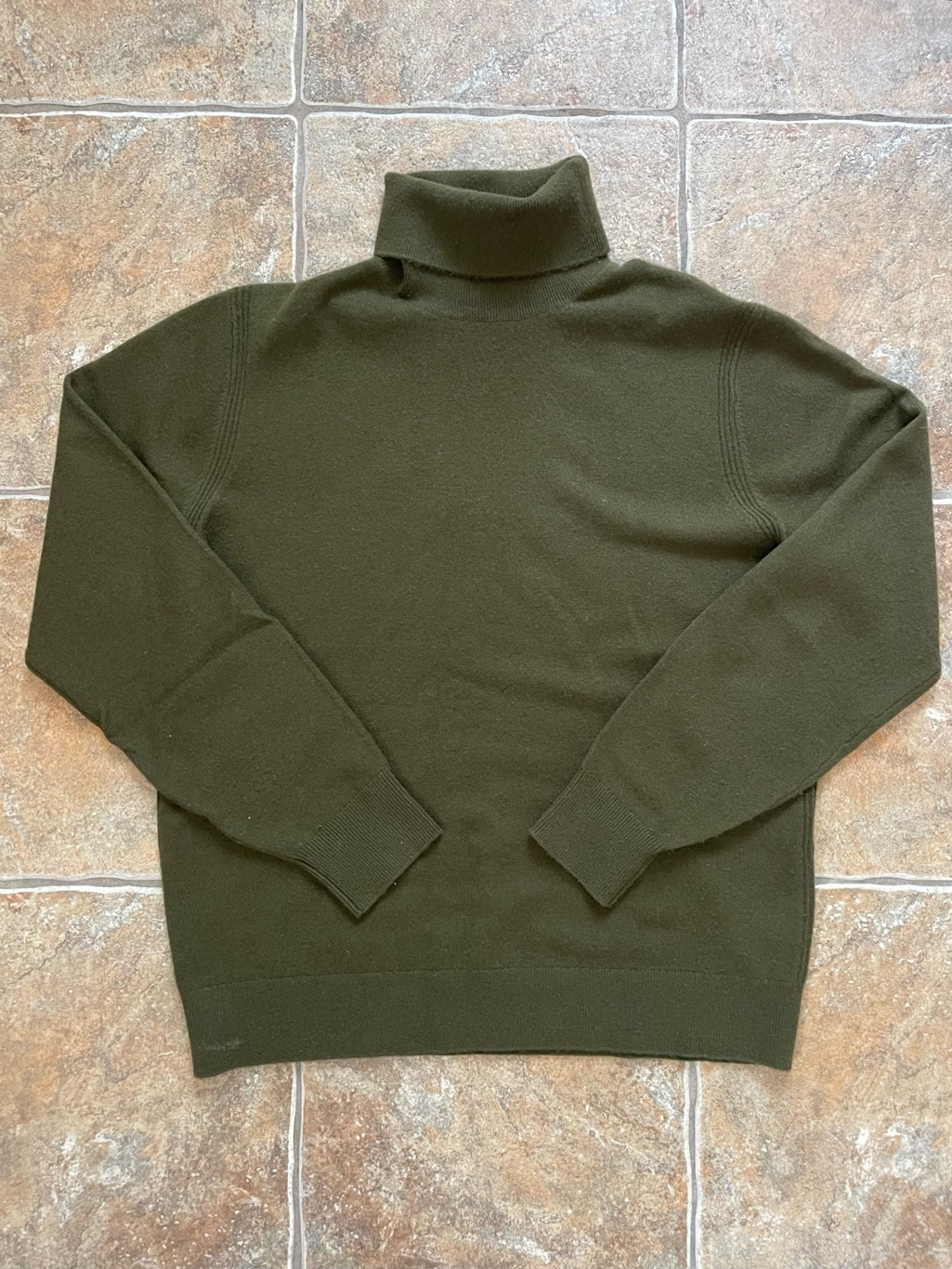 Todd Snyder Cashmere Turtleneck In Olive